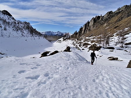 Splendida invernale al RIF. CALVI (2006 m) da Carona il 20 febb.2023 - FOTOGALLERY